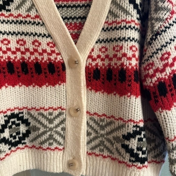 BB Dakota beautiful patterned cardigan sweater - Picture 3 of 10